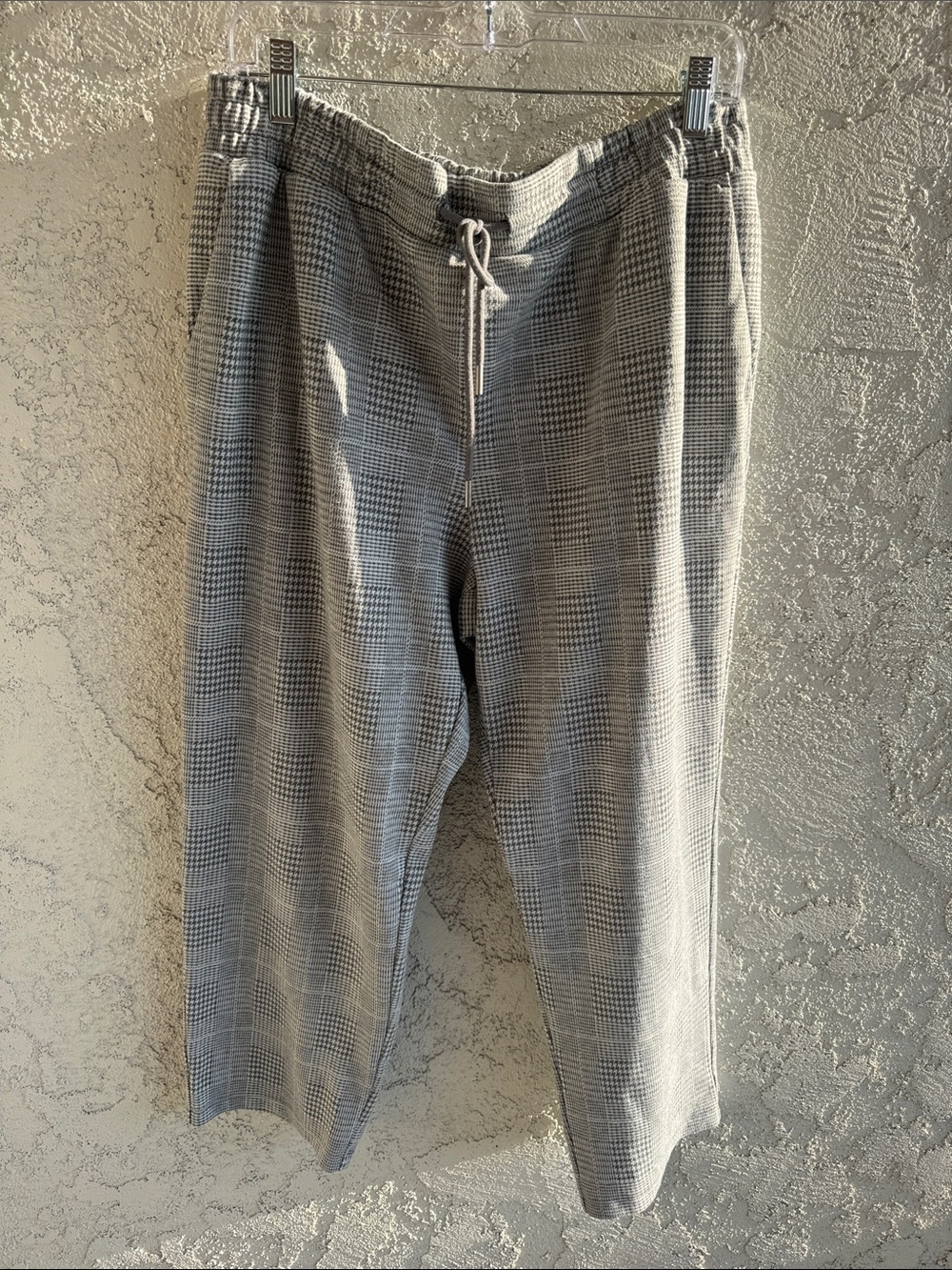 a new day Gray Plaid Drawstring herringbone grey trousers Joggers size Large
